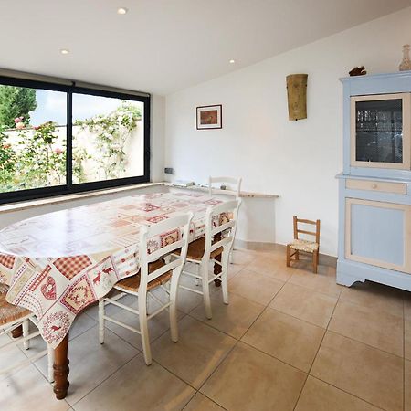 2 Bedroom Gorgeous Home In Villes-Sur-Auzon 外观 照片